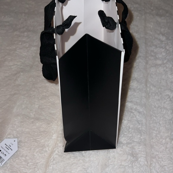 Jellycat Frog with Gold Crown - Picture 9 of 9